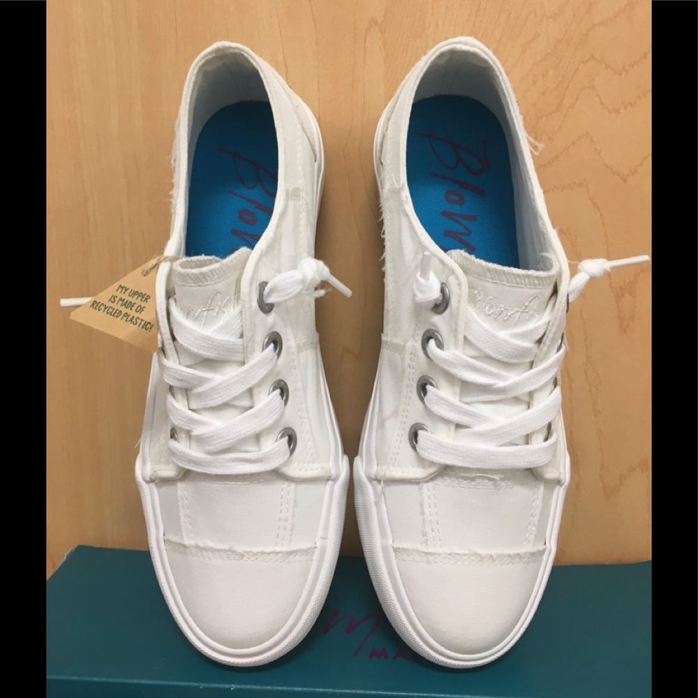 Blowfish white canvas sneakers - size 9.5